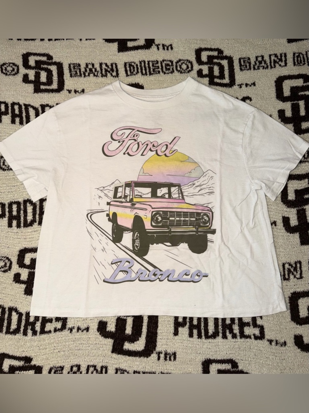 Hybrid Apparel White Ford Bronco Cropped Graphic Tee with Pastel Accents Size XL